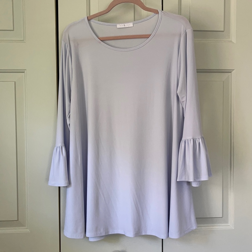 nic & lulu dressy Woman’s top - great condition